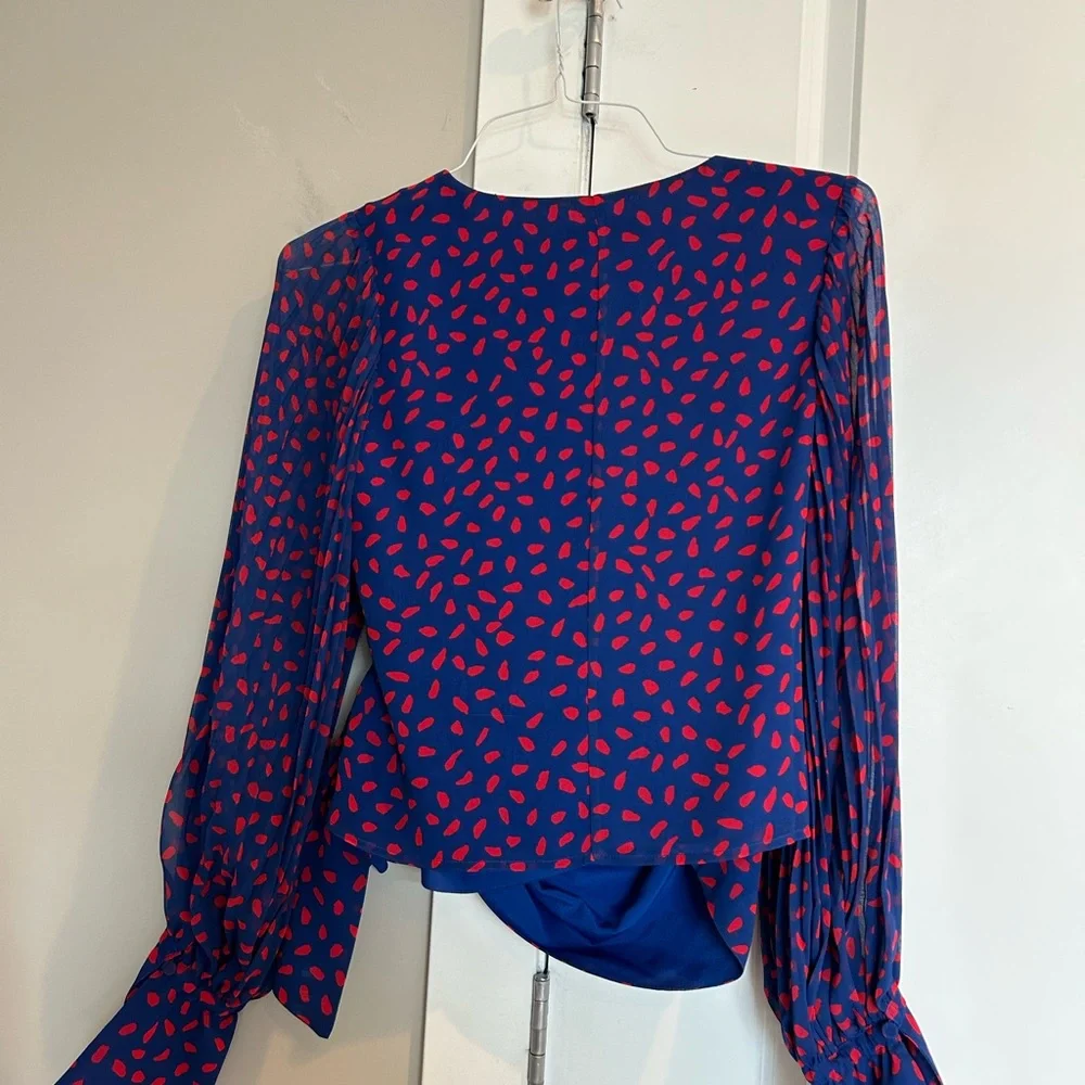 Self portrait crepe printed wrap blouse pleated detail size US 4 blue/red - Picture 10 of 11